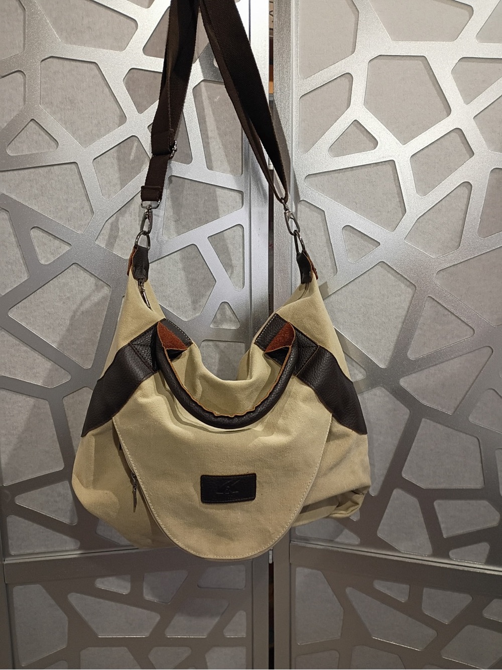Large Beige Canvas & Brown Faux Leather Hobo Crossbody Bag Boho Tote - Picture 3 of 11